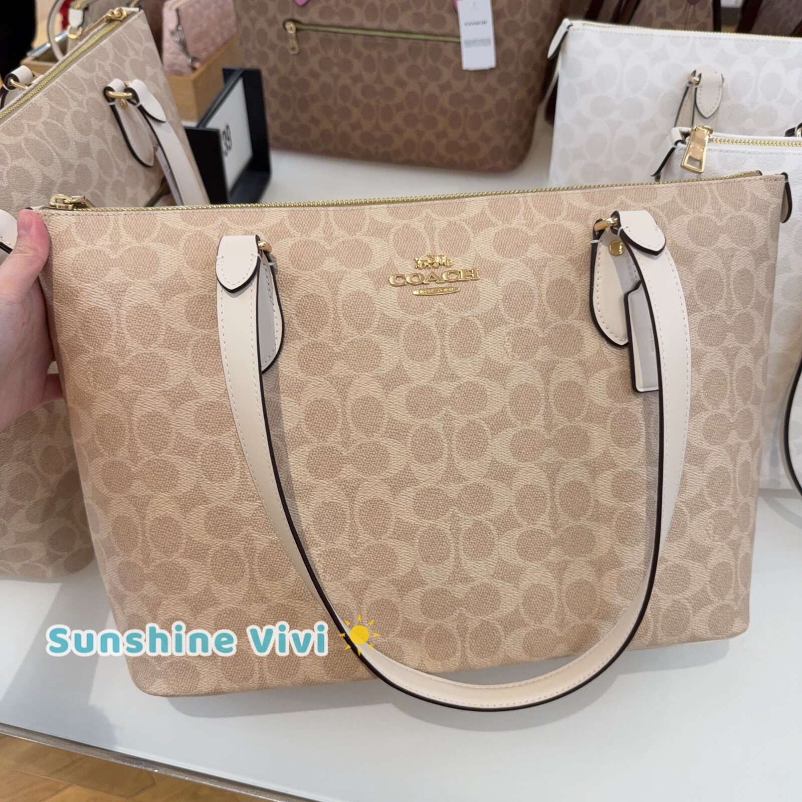 NWT COACH Bag Tote Bag CW381 Sand /Chalk Gallery Signature NWT COACH Bag Tote Bag CW381 Sand /Chalk Gallery Signature