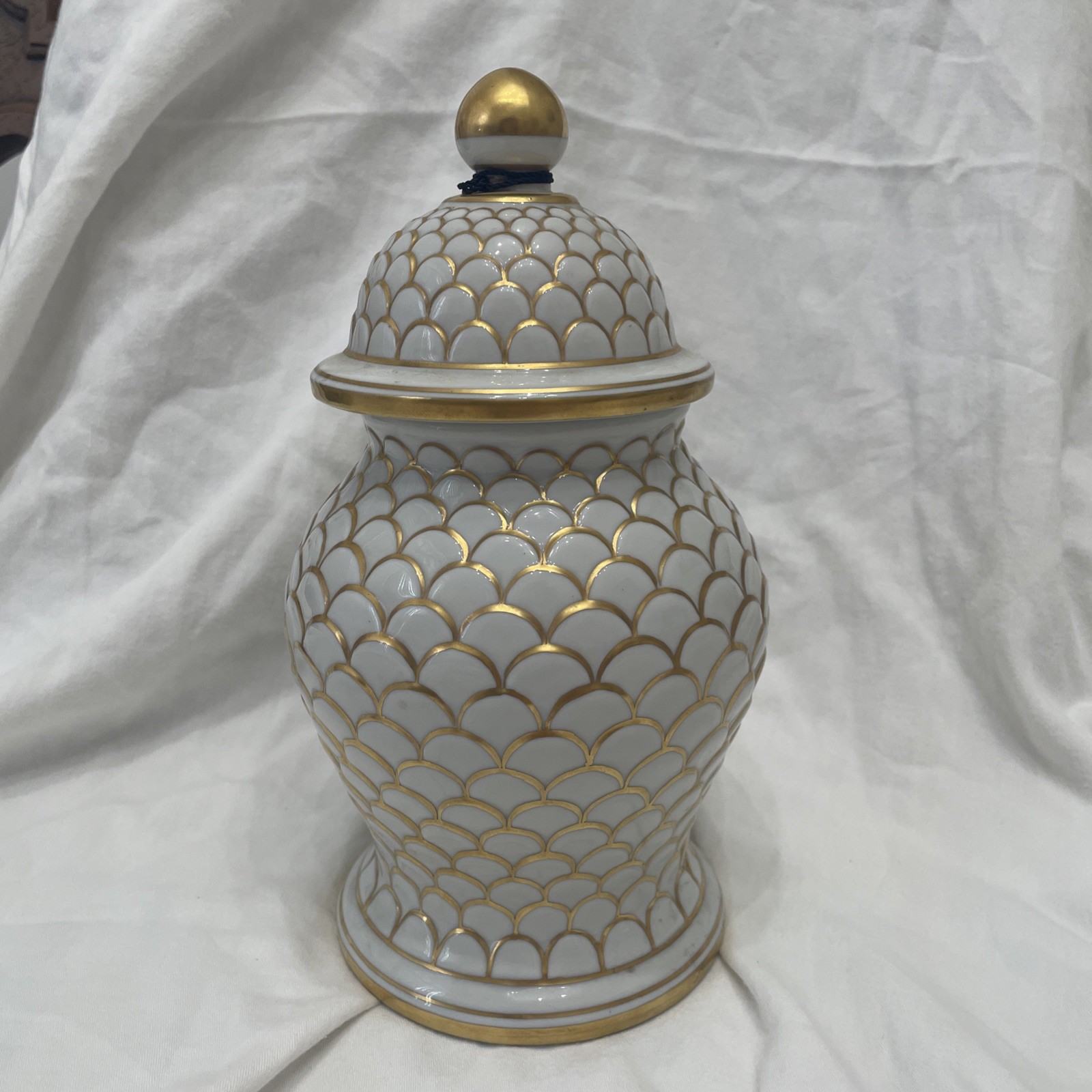 Manifattura Artistica Le Procellane Gold Fish Scale Ginger Jar Model 2281 Manifattura Artistica Le Procellane Gold Fish Scale Ginger Jar Model 2281