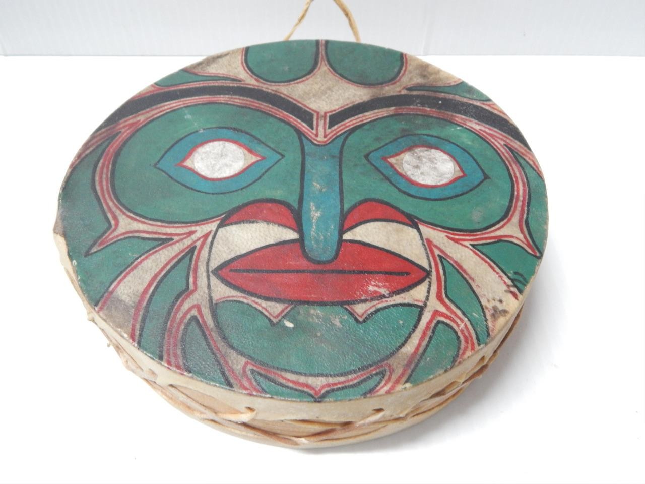 VINTAGE NW COAST HAND PAINTED WOODEN HAND DRUM - OLD AND NICE VINTAGE NW COAST HAND PAINTED WOODEN HAND DRUM - OLD AND NICE