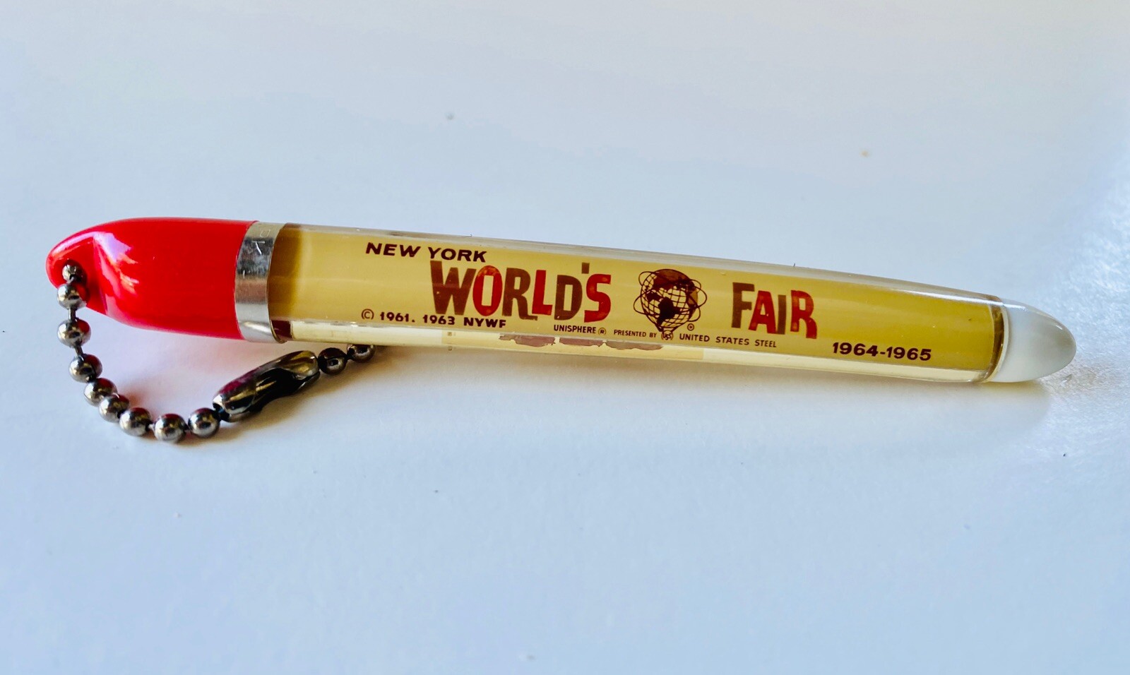 Vintage NEW YORK WORLDS FAIR 1964 - 1965 Souvenir KEY CHAIN UNISPHERE USA Vintage NEW YORK WORLDS FAIR 1964 - 1965 Souvenir KEY CHAIN UNISPHERE USA