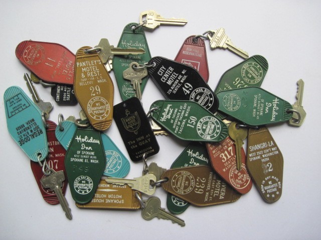 Vintage Hotel Motel Room Key Fobs & Keys from cities in Washington State Vintage Hotel Motel Room Key Fobs & Keys from cities in Washington State