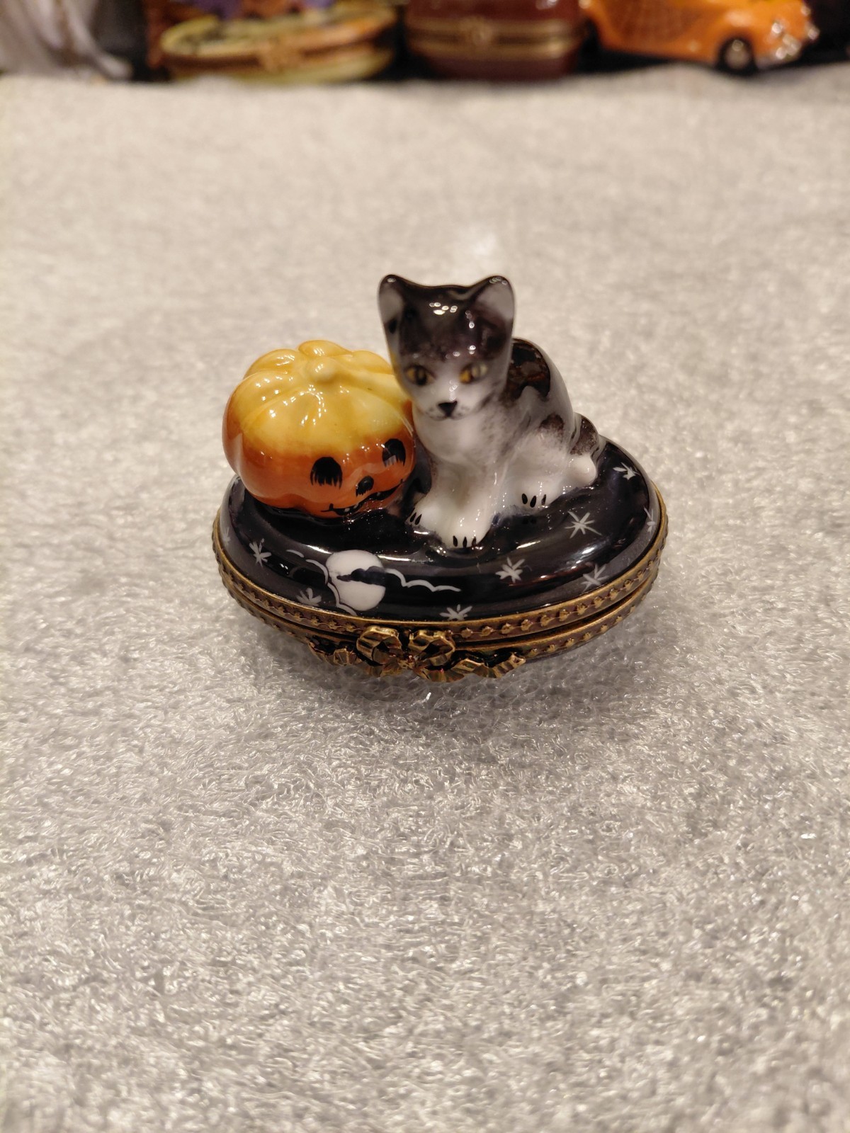 Limoges France Halloween Trinket Box Peint Main Cat & Jack-o'-Lantern Hand Paint Limoges France Halloween Trinket Box Peint Main Cat & Jack-o'-Lantern Hand Paint