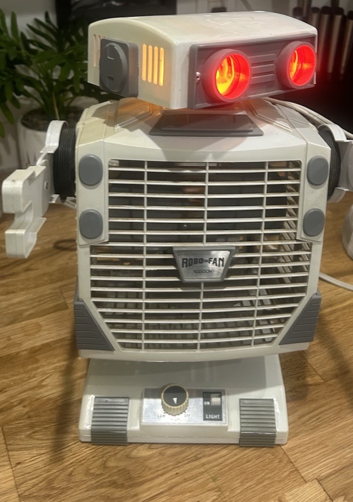 VINTAGE 1986 Robeson Robo The Fan Frigid Fan Light Up Eyes VINTAGE 1986 Robeson Robo The Fan Frigid Fan Light Up Eyes