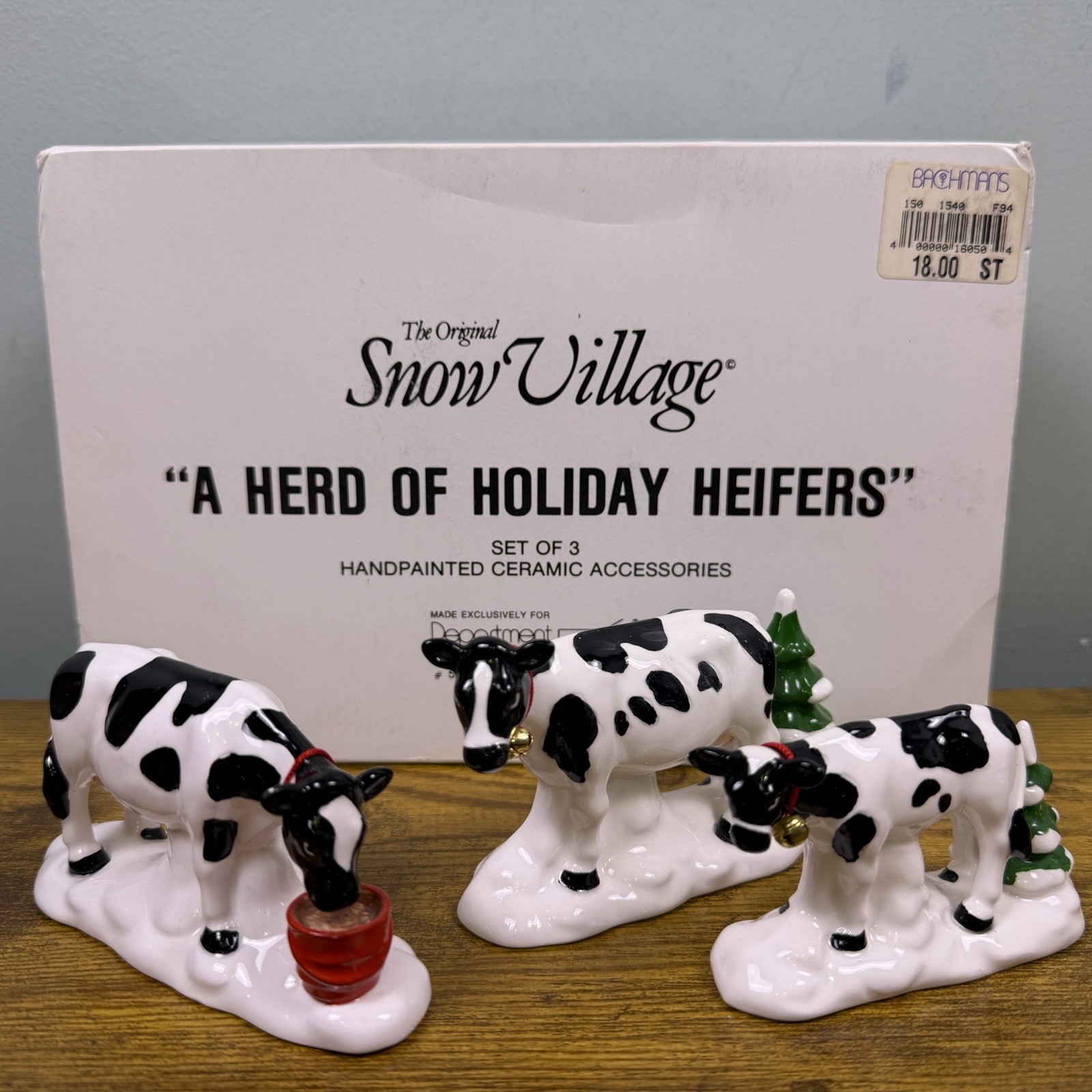 Department 56 Snow Village A Herd Of Holiday Heifers 5455-0 Set Of 3 With Box 