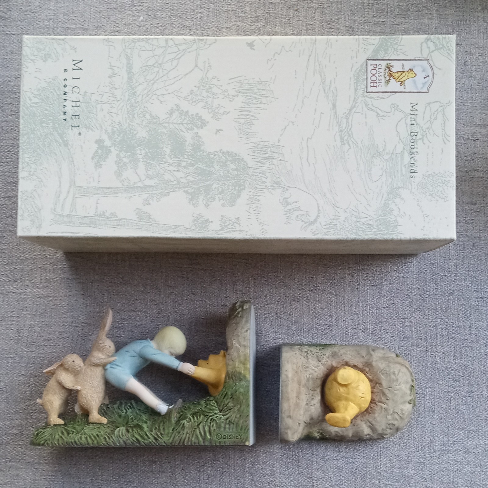 Vtg Classic Winnie the Pooh Mini Bookends Michel & Co Wedged Bear Disney NIB New Vtg Classic Winnie the Pooh Mini Bookends Michel & Co Wedged Bear Disney NIB New