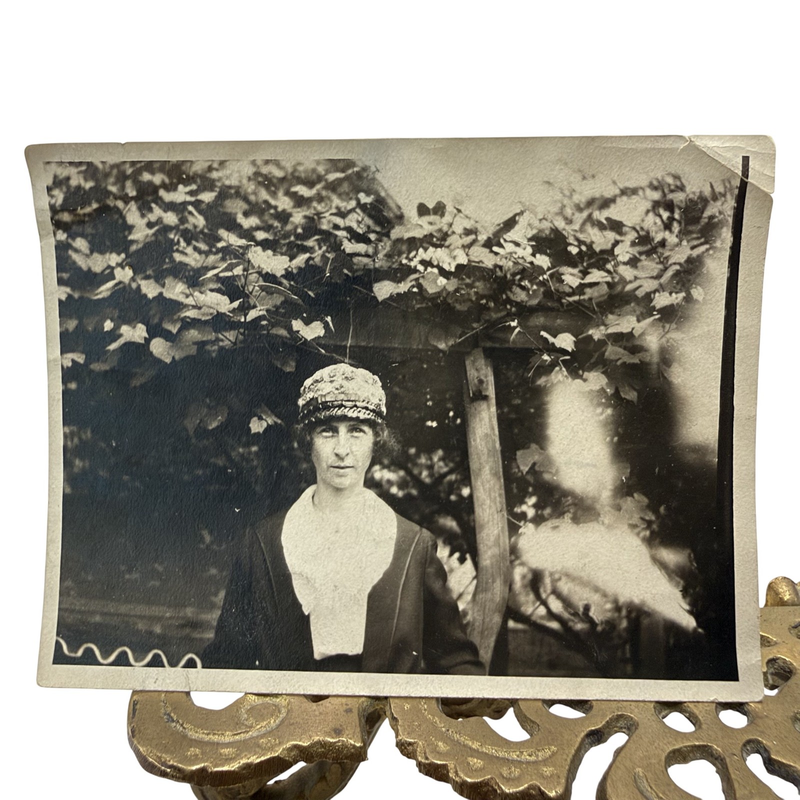 Antique 1910s Woman Garden Arbor Snapshot Photo 3.25x4.25 B&W Gelatin Orig