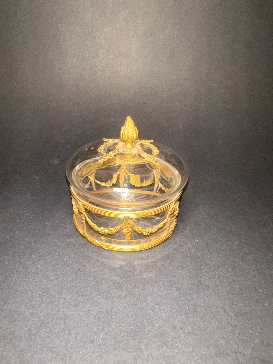 Vintage Glass Trinket Box Gold Tone Ormolu Style Garland Acorn Finial Lidded Vintage Glass Trinket Box Gold Tone Ormolu Style Garland Acorn Finial Lidded