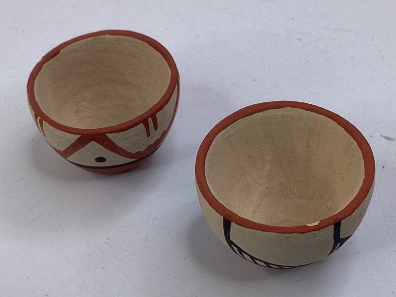 2 miniature tiny signed Jemez Virginia Chinana Pueblo Native American bowl (b4)