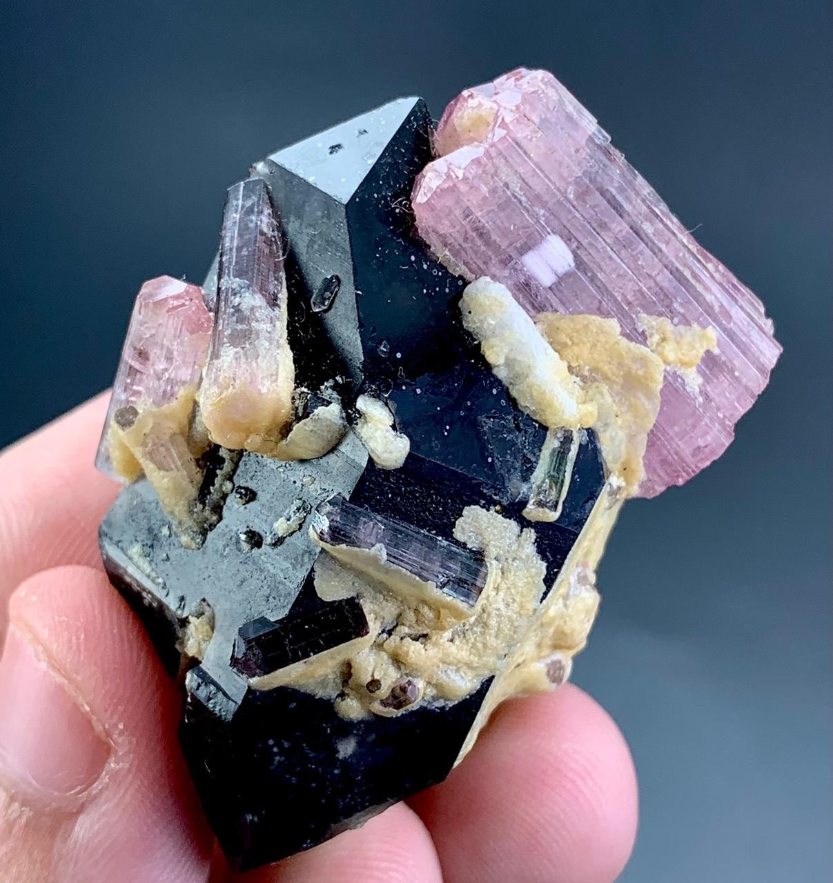 186 Carat Pink Tourmaline Crystal Specimen From Afghanistan 186 Carat Pink Tourmaline Crystal Specimen From Afghanistan