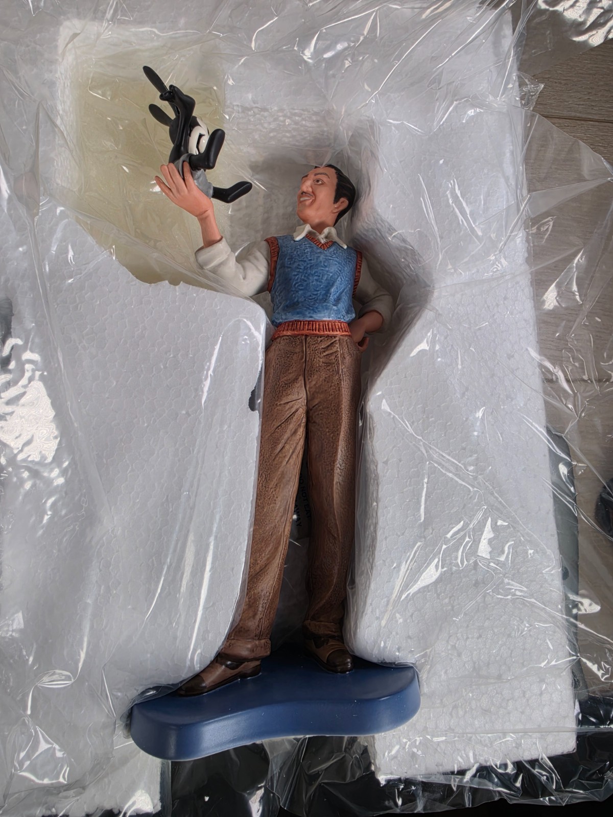 RARE WDCC Disney Walt and Oswald "True Originals" Figurine New W/Certificate RARE WDCC Disney Walt and Oswald "True Originals" Figurine New W/Certificate