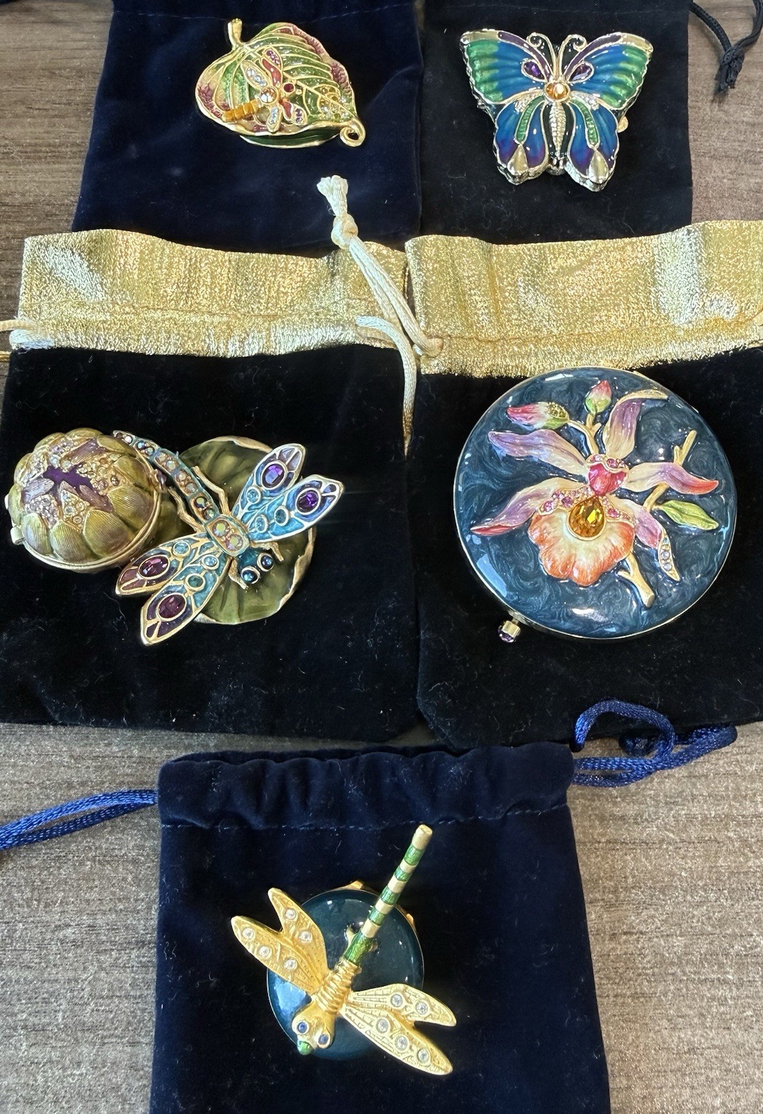 Estée Lauder Solid Perfume Compacts 3 Jay Strongwater Estée Lauder Solid Perfume Compacts 3 Jay Strongwater