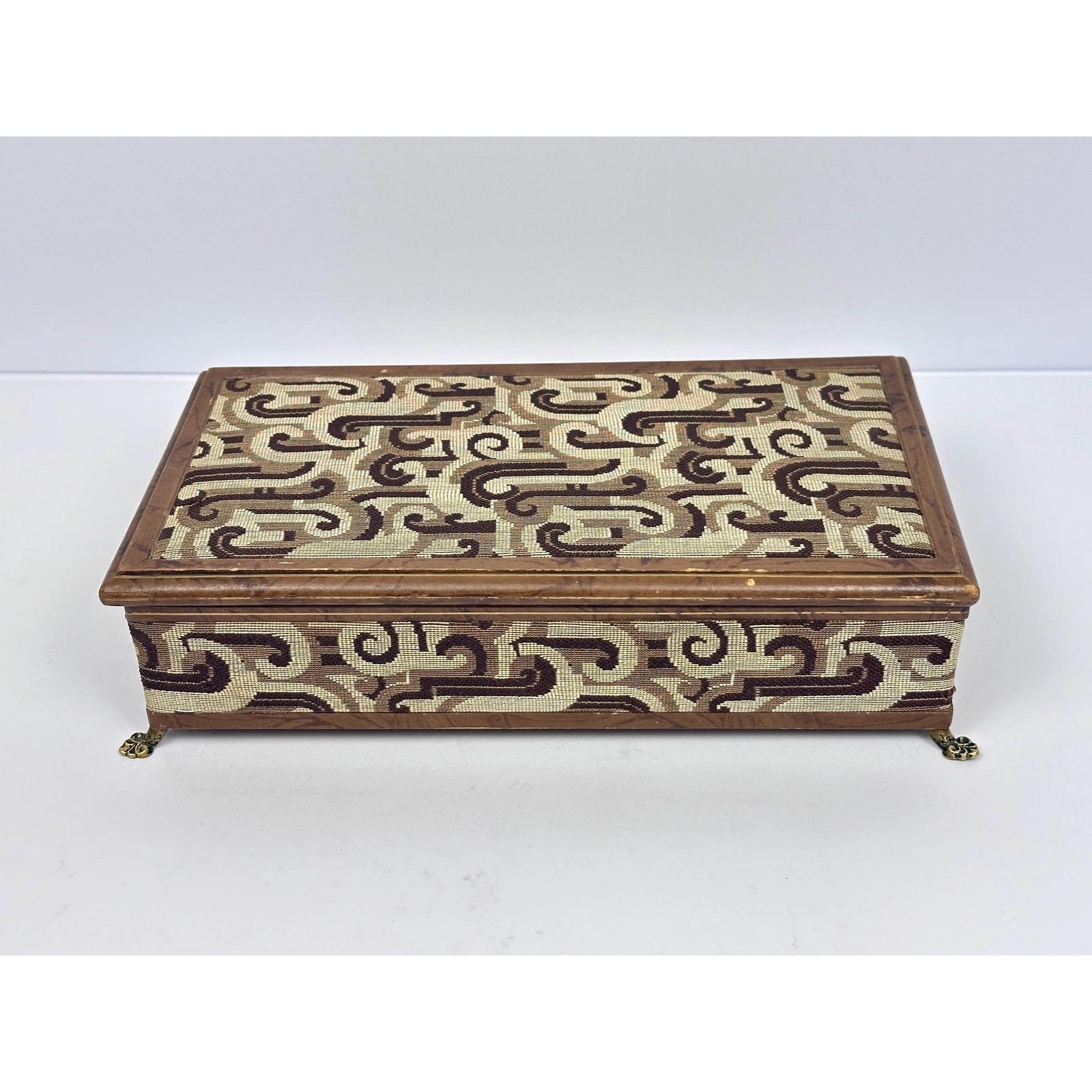 Vintage 1960s Mid Century Tapestry Walnut Jewelry Box Vintage 1960s Mid Century Tapestry Walnut Jewelry Box