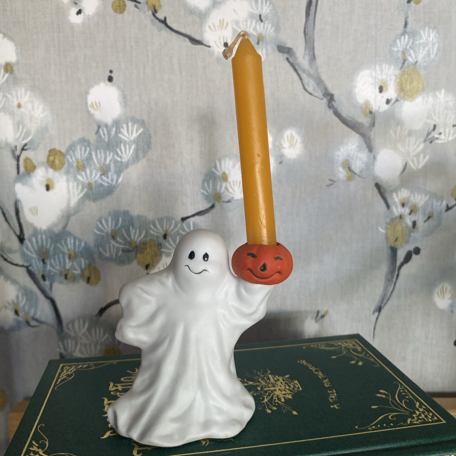 Celebrations by Silvestri Vintage Halloween Ghost Pumpkin candle holder Decro