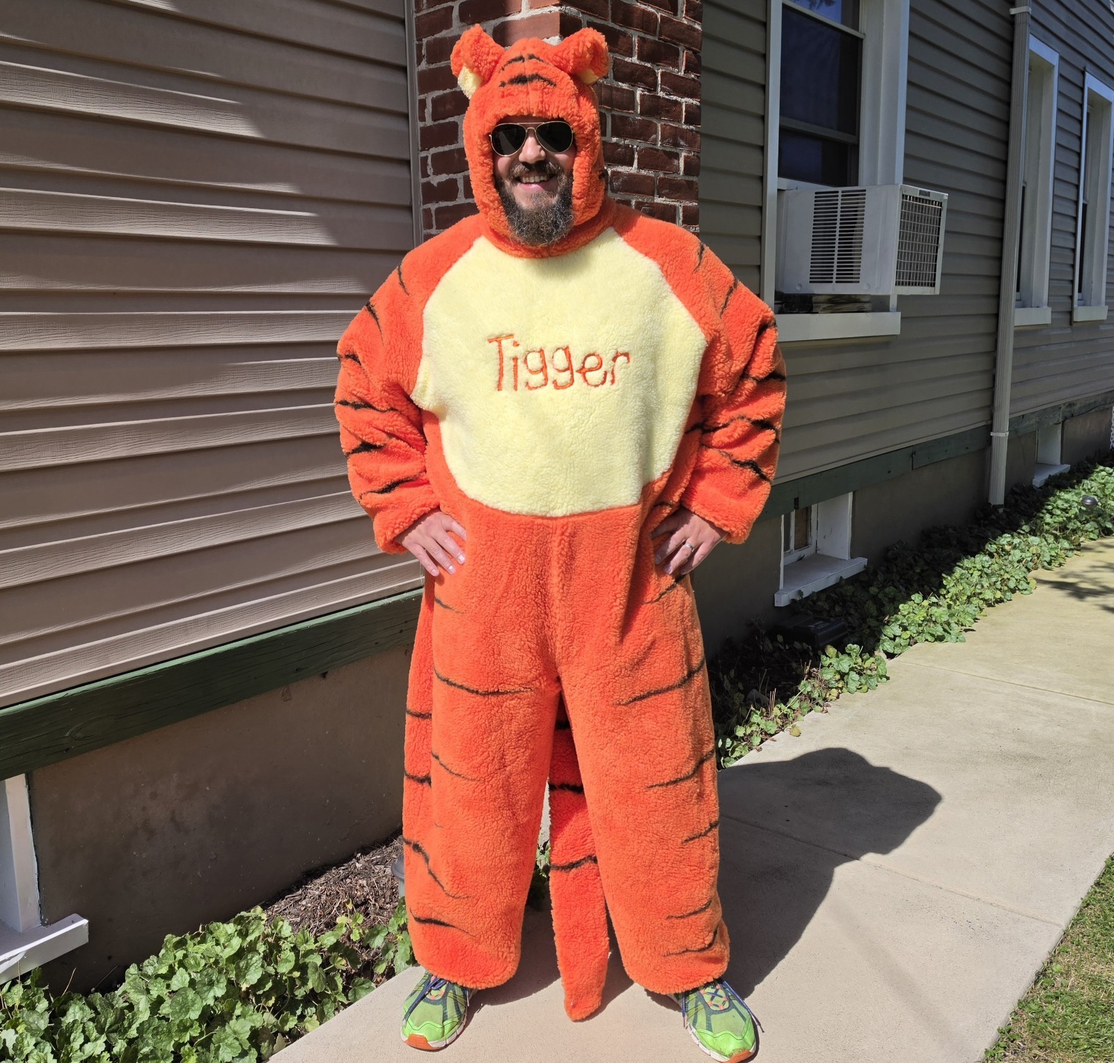 Authentic Disney Store Tigger Costume Adult XL Full Suit Cosplay Winnie The Pooh