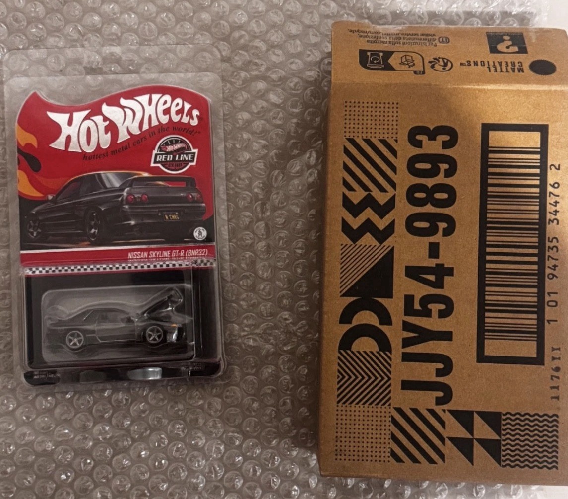 Hot Wheels Red Line Club Nissan Skyline GT-R (BNR32) Black 1:64 JJY54-9893 Hot Wheels Red Line Club Nissan Skyline GT-R (BNR32) Black 1:64 JJY54-9893