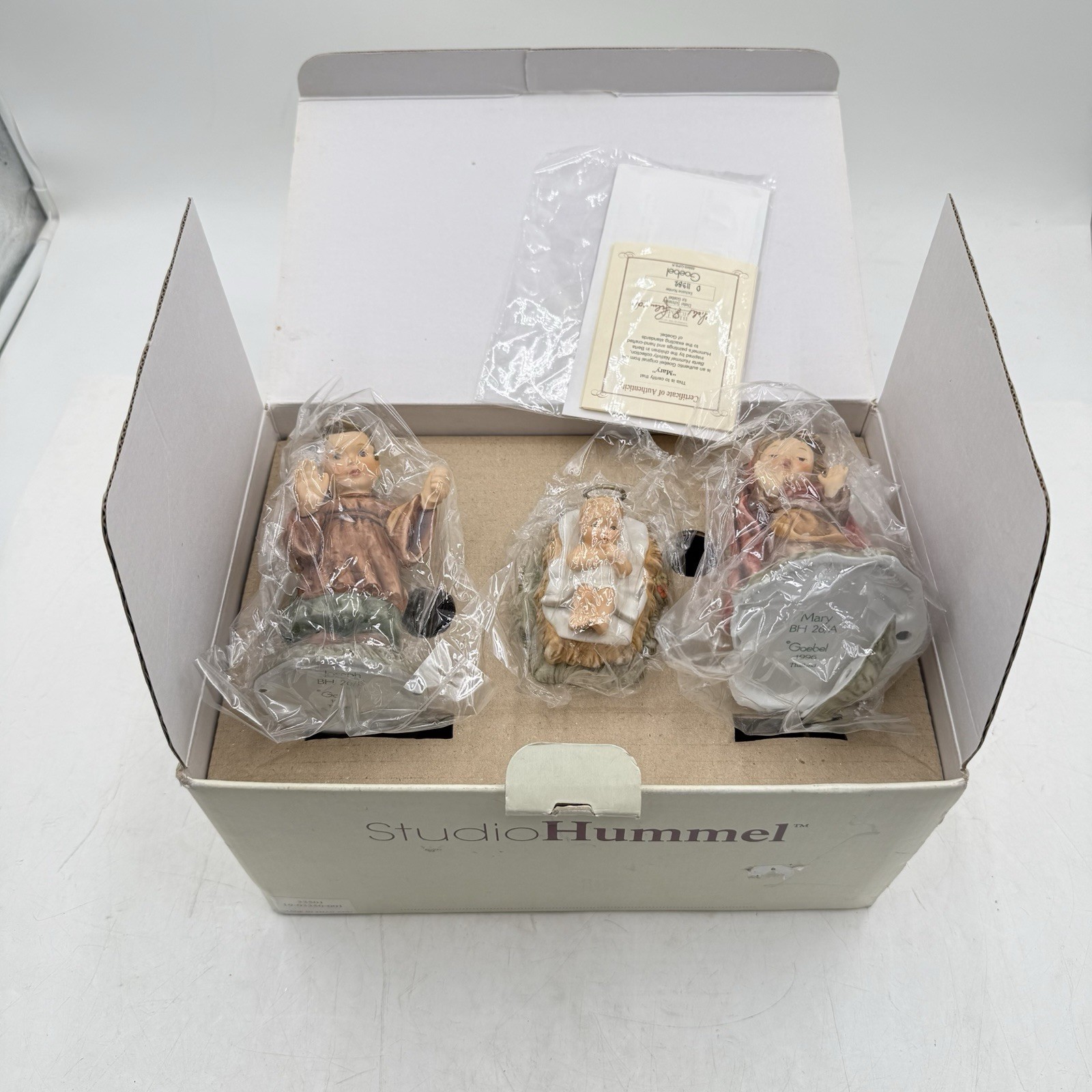 Studio Hummel Berta Hummel 1996 Mary Joseph Baby Jesus Figurines COA & Box 33501 Studio Hummel Berta Hummel 1996 Mary Joseph Baby Jesus Figurines COA & Box 33501