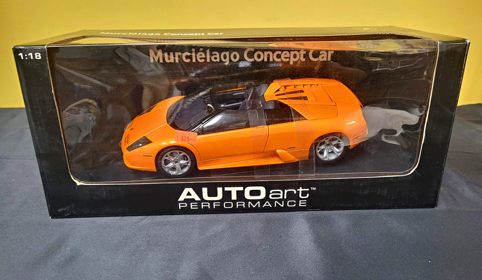 AUTOart Lamborghini Murciélago Concept Car Orange Diecast Model 1:18 Scale AUTOart Lamborghini Murciélago Concept Car Orange Diecast Model 1:18 Scale