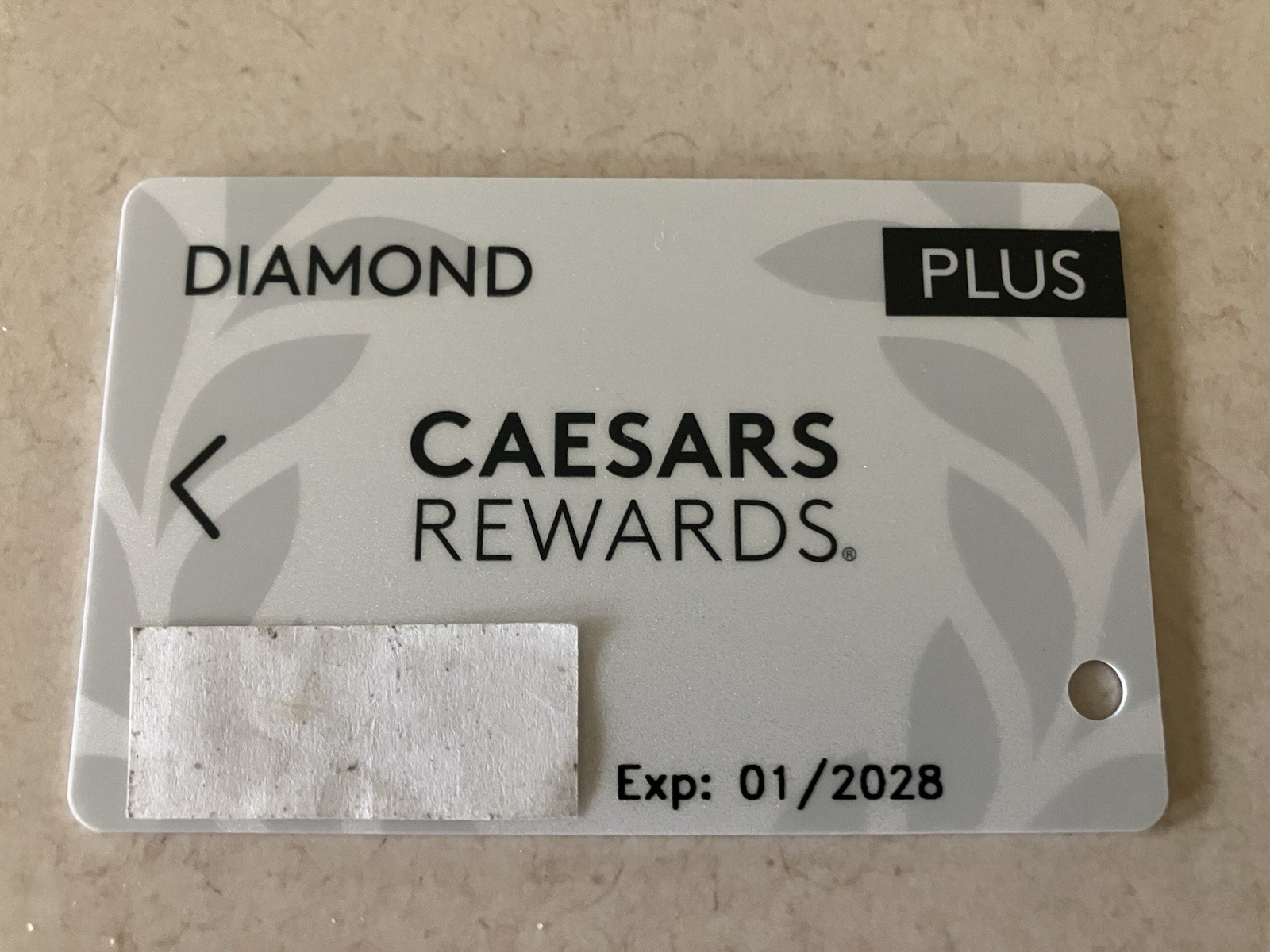 CAESARS CAESAR'S REWARDS DIAMOND PLUS PLAYERS CLUB CARD MALE NAME 2028 CAESARS CAESAR'S REWARDS DIAMOND PLUS PLAYERS CLUB CARD MALE NAME 2028