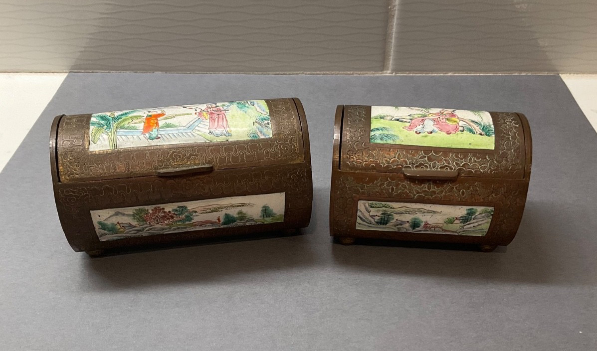 Antique Chinese Porcelain and Bronze Hand-Painted Trinket Boxes - Set of 2 Antique Chinese Porcelain and Bronze Hand-Painted Trinket Boxes - Set of 2
