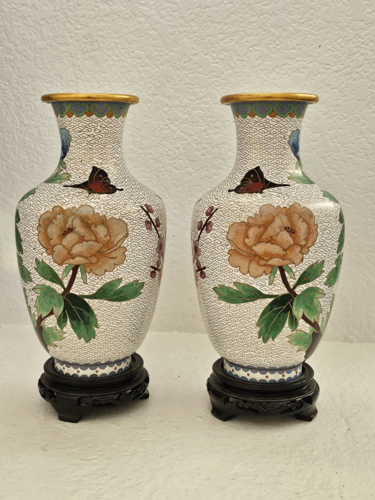 ✨ RARE MID CENTURY MATCHED PAIR Chinese Jingfa Cloisonnie VASES 10"X6" ✨ ✨ RARE MID CENTURY MATCHED PAIR Chinese Jingfa Cloisonnie VASES 10"X6" ✨
