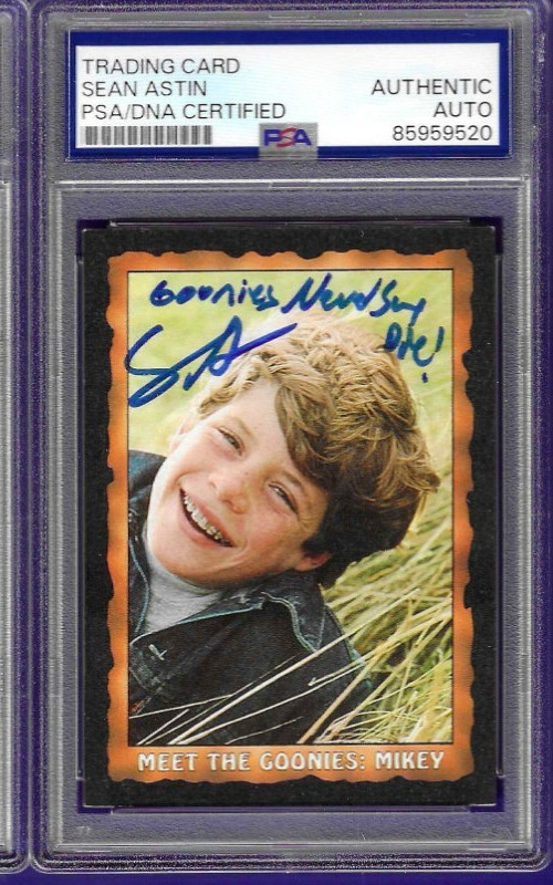 SEAN ASTIN SIGNED w/ "GOONIES NEVER SAY DIE" 1985 TOPPS GOONIES #2 PSA DNA AUTO