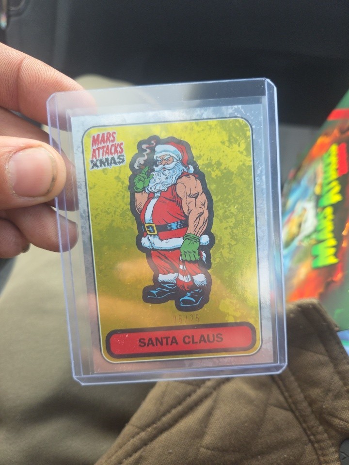 2026 Topps Mars Attacks Christmas Santa Claus gold /25 #B-51 2026 Topps Mars Attacks Christmas Santa Claus gold /25 #B-51