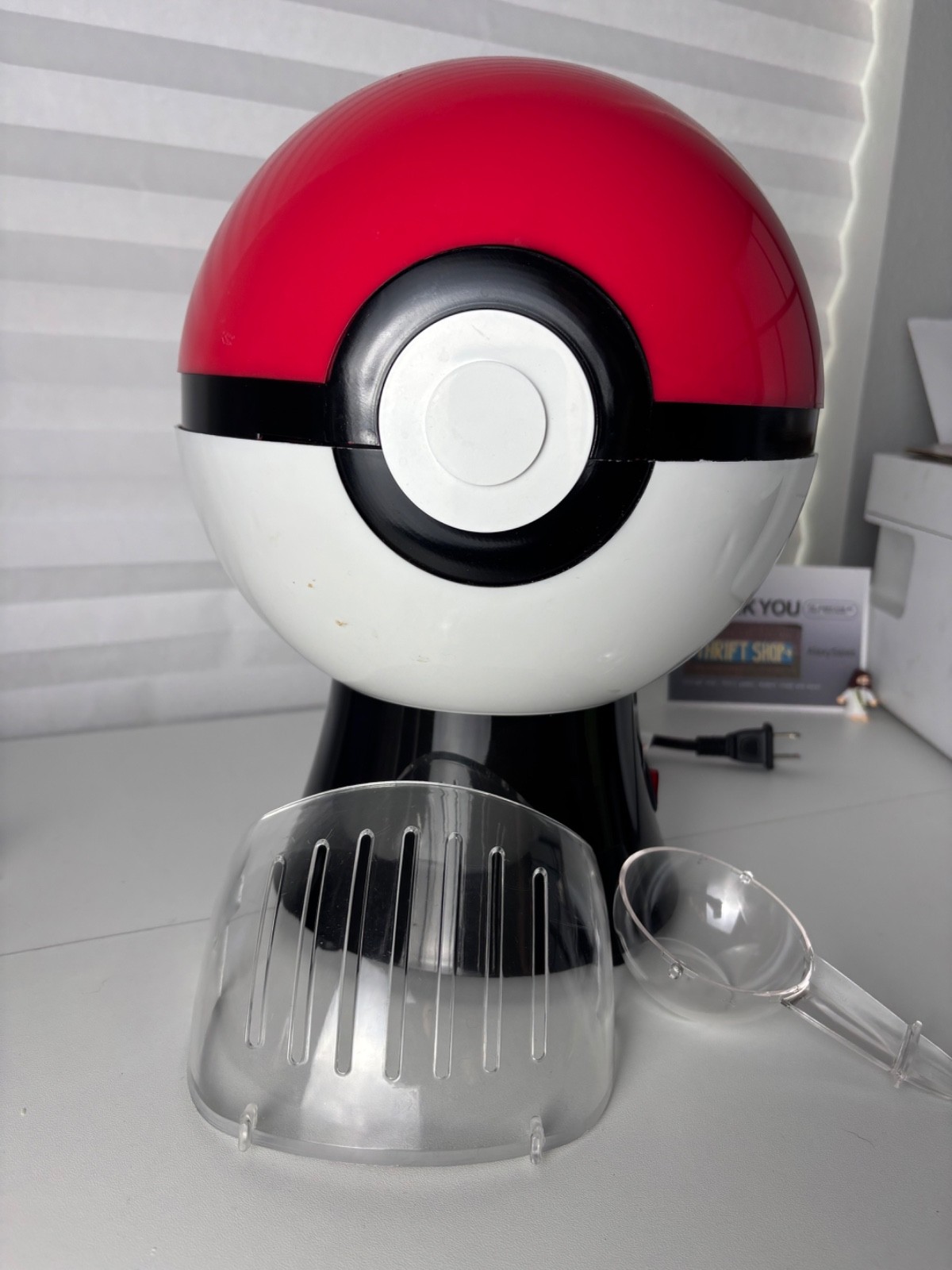 Used Uncanny Brands Pokémon Poke Ball popcorn maker hot air popper with scooper Used Uncanny Brands Pokémon Poke Ball popcorn maker hot air popper with scooper