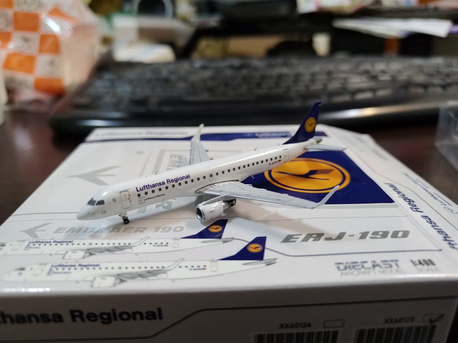 1:400 Lufthansa Regional Embraer ERJ-190LR D-AECD JC wings 1:400 Lufthansa Regional Embraer ERJ-190LR D-AECD JC wings