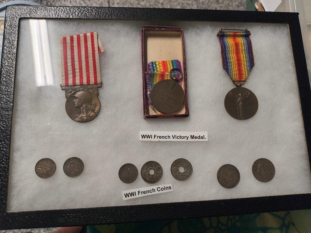 WWI French Victory Medal Commemorative Campaign Box Coins 12x8 Riker Case Set WWI French Victory Medal Commemorative Campaign Box Coins 12x8 Riker Case Set