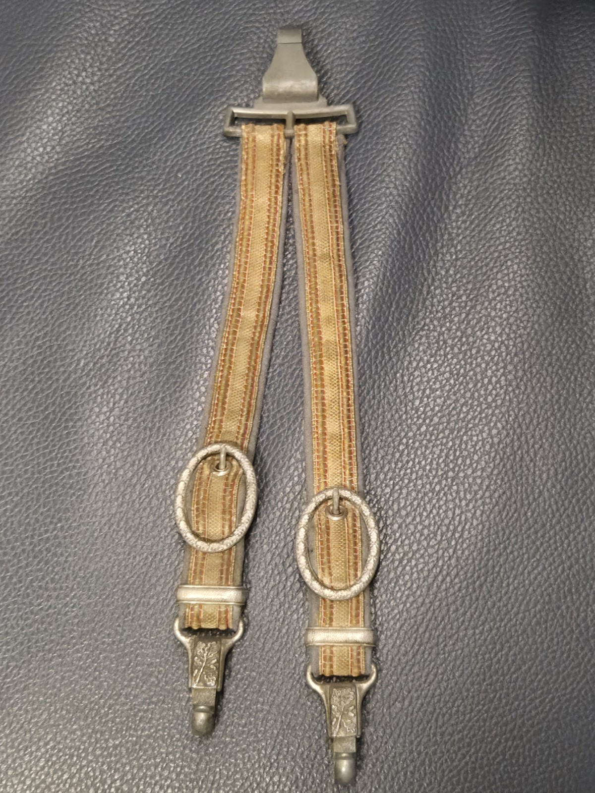 WW2 Genuine German DRK German Red Cross Officer Hanger set Straps set good cond WW2 Genuine German DRK German Red Cross Officer Hanger set Straps set good cond