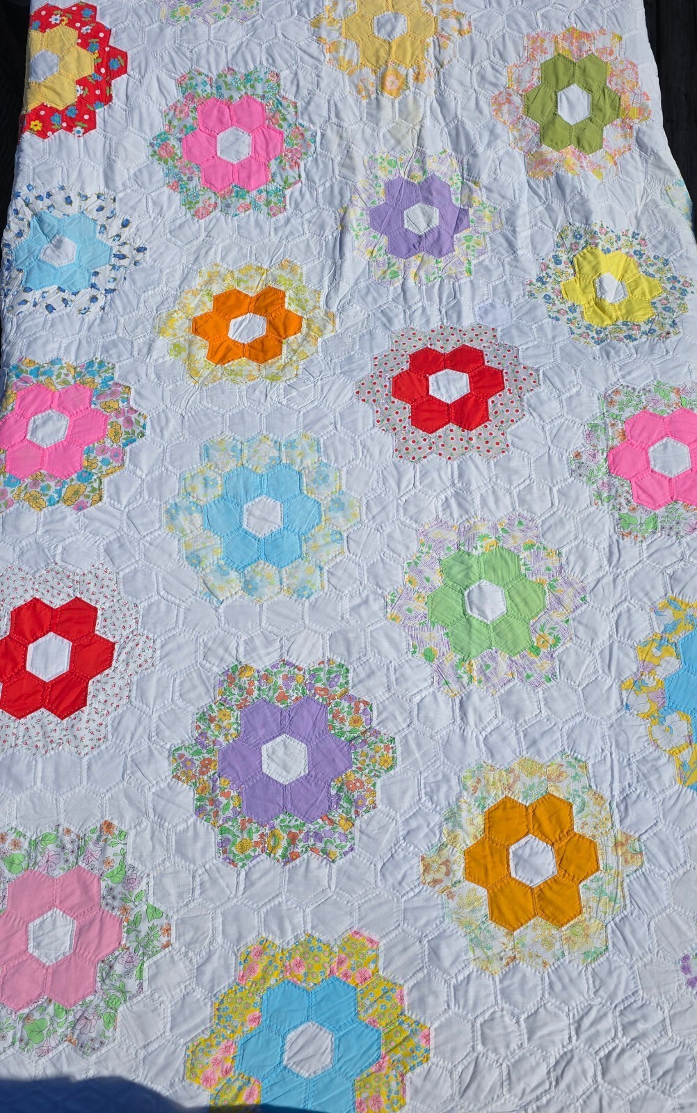 Vintage Grandmother's Flower Garden Quilt – Hand-Pieced & Hand-Quilted 1930s/40s