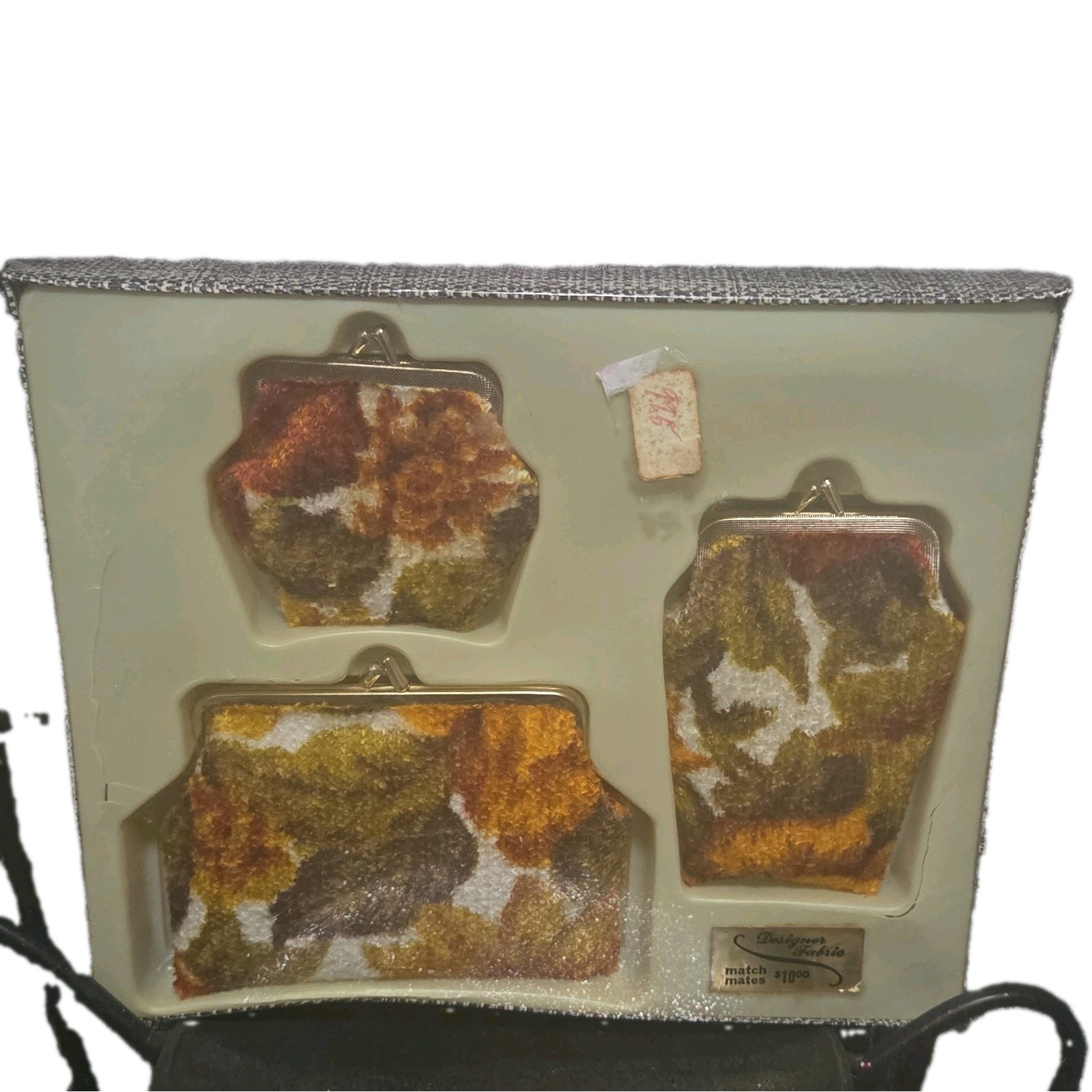 Vtg 70s Match Mates Floral Velvet Coin Purse Cigarette Case Set NOS Deadstock Vtg 70s Match Mates Floral Velvet Coin Purse Cigarette Case Set NOS Deadstock