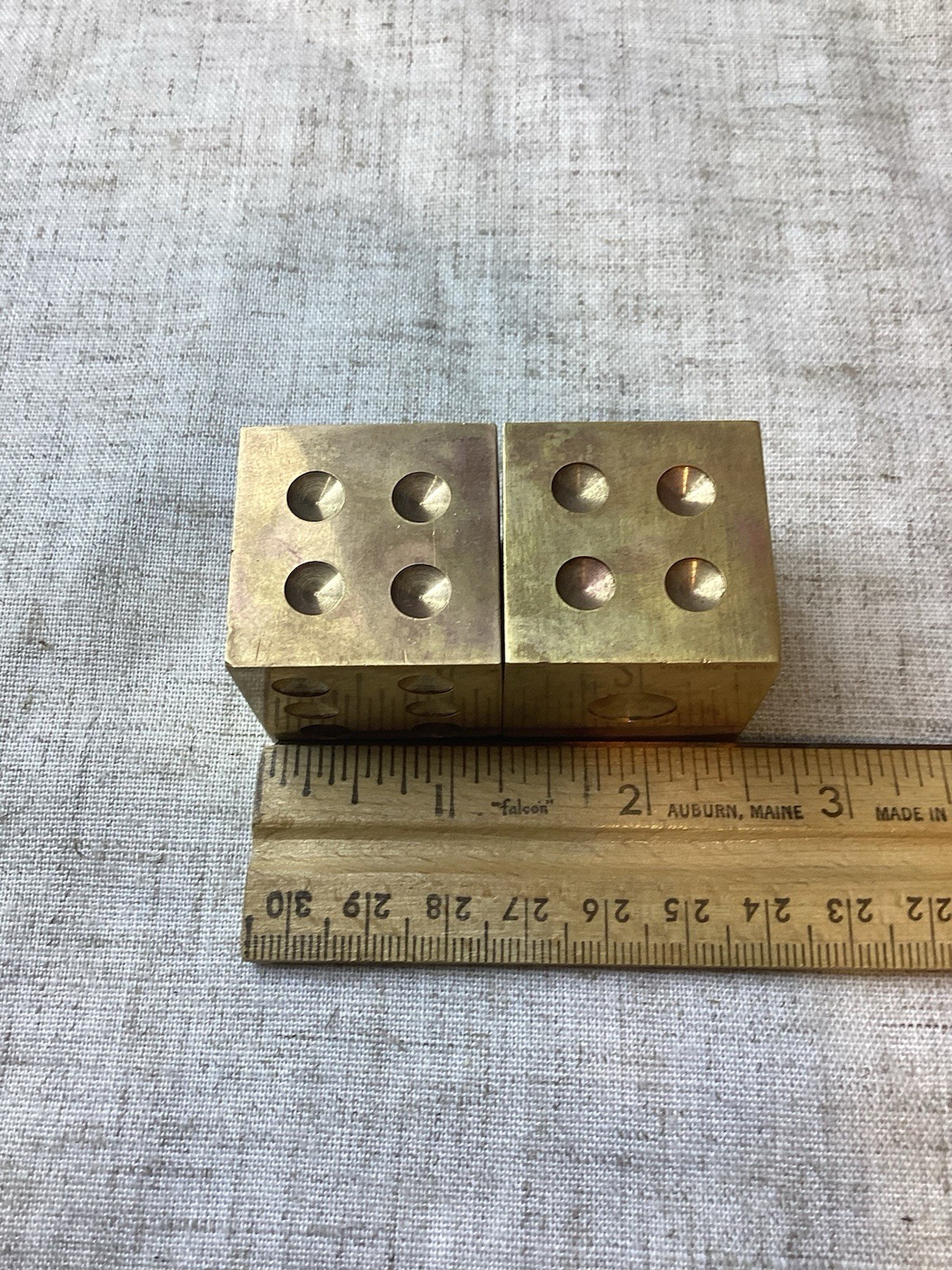 VINTAGE PAIR OF BRASS DICE 1 1/4” VINTAGE PAIR OF BRASS DICE 1 1/4”