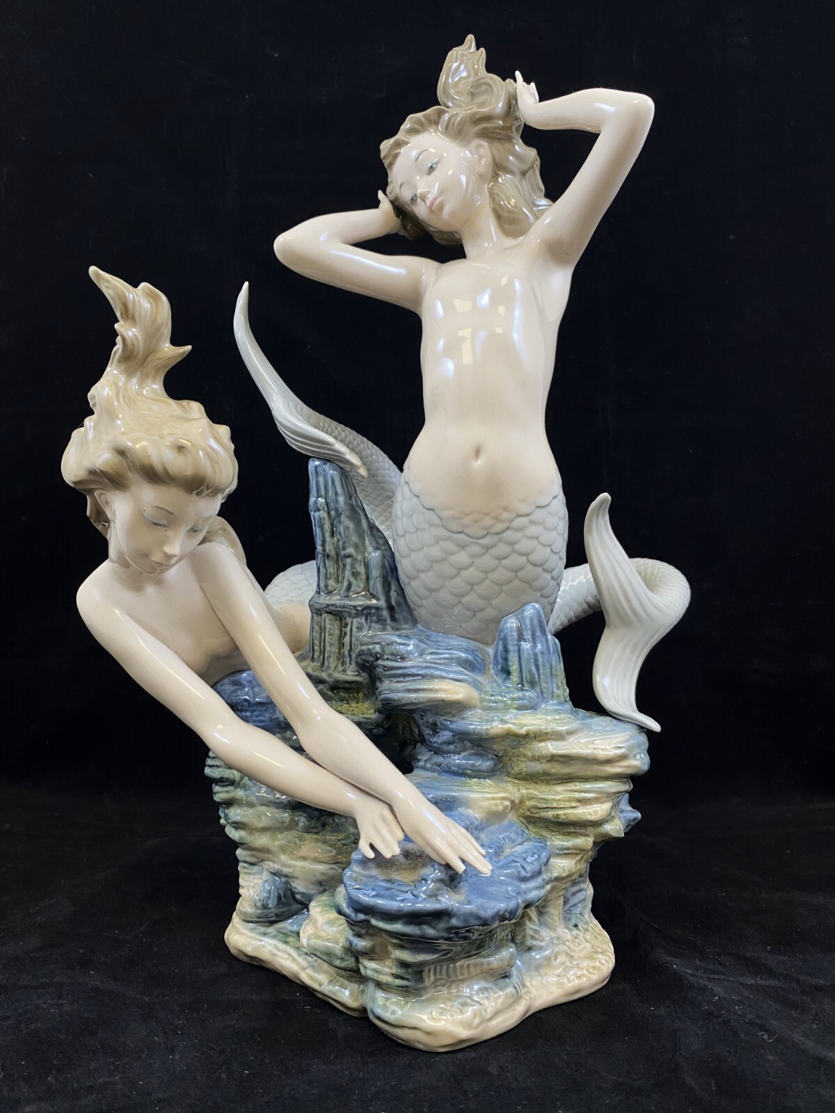 1978 LIADRO MERMAIDS PLAYING, PORCELAIN 16 1/2 " FIGURINE 01001349 1978 LIADRO MERMAIDS PLAYING, PORCELAIN 16 1/2 " FIGURINE 01001349