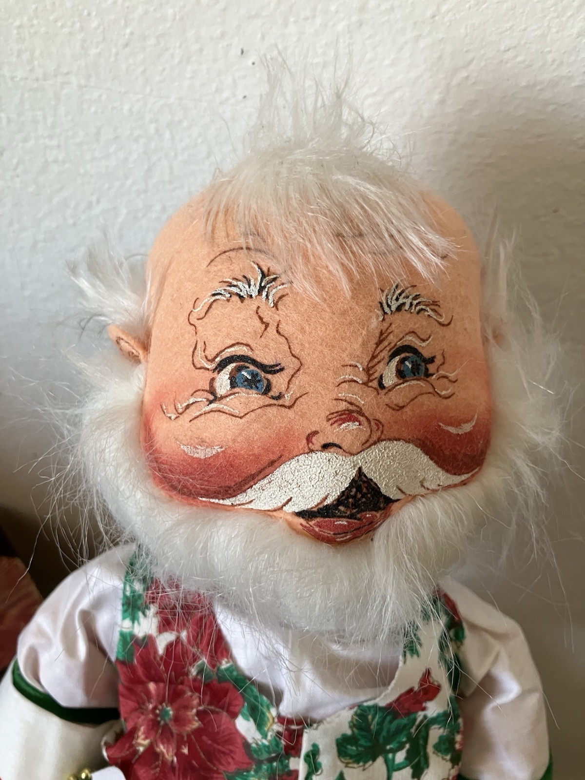 Vintage 1994 Annalee Santa Claus w Gift Sack Present Christmas Doll Figure ~17” Vintage 1994 Annalee Santa Claus w Gift Sack Present Christmas Doll Figure ~17”