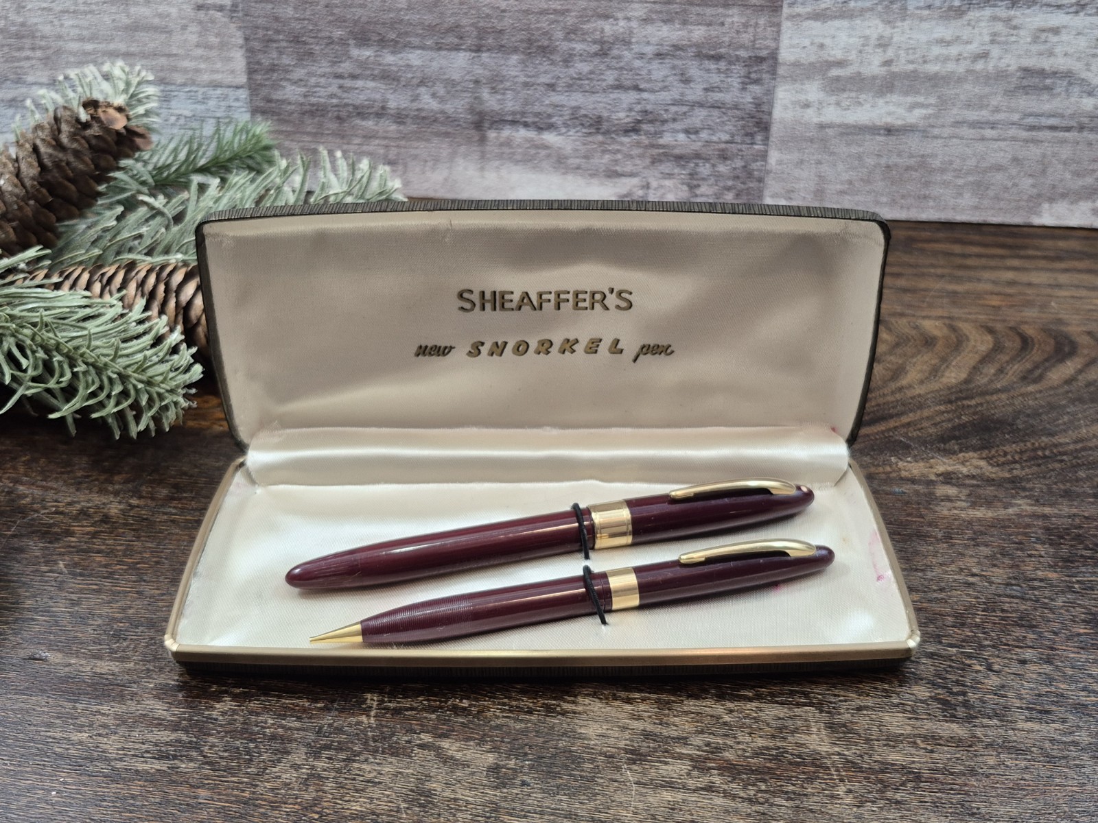 Vintage SHAEFFER'S Snorkel Pen and Pencil Set in Original Case, Mid-Century Mod Vintage SHAEFFER'S Snorkel Pen and Pencil Set in Original Case, Mid-Century Mod