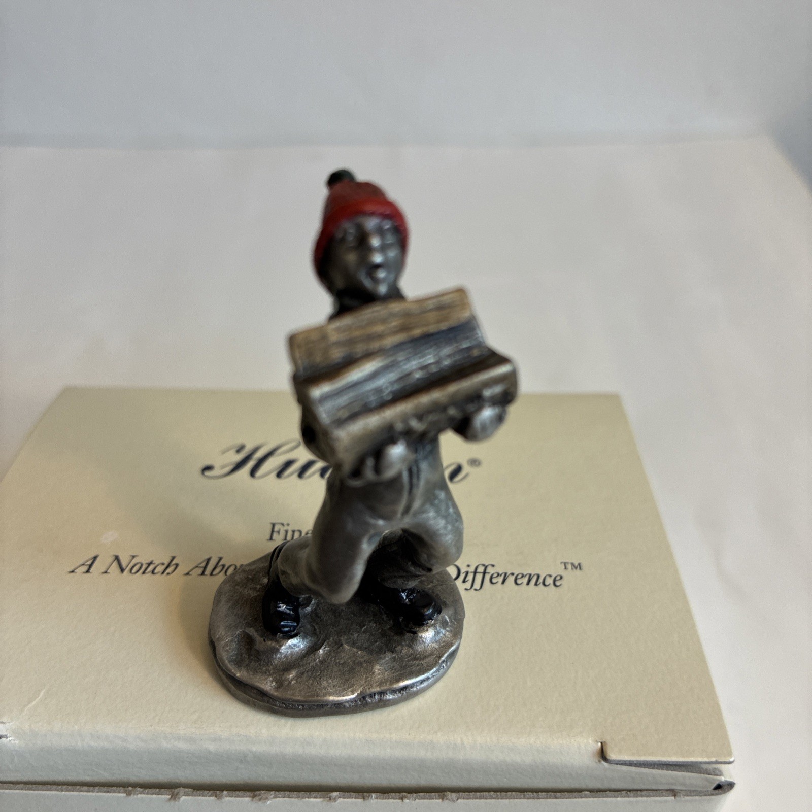 HUDSON CREEK PEWTER Figurine SCOTTIE CARRYING WOOD Villagers #7935/NOS/NIB HUDSON CREEK PEWTER Figurine SCOTTIE CARRYING WOOD Villagers #7935/NOS/NIB