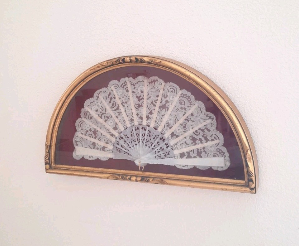 Vintage Framed White Lace Fan Shadowbox - Red - Gold - Goth Victorian Romantic Vintage Framed White Lace Fan Shadowbox - Red - Gold - Goth Victorian Romantic