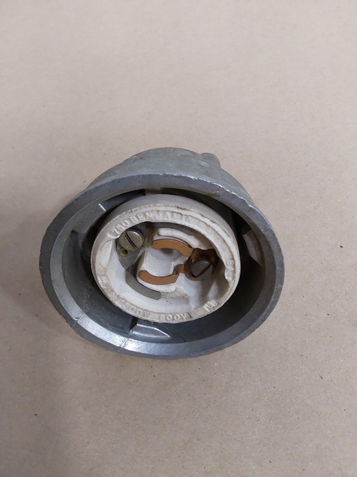 LOY OF 2 Benjamin porcelain Industrial socket 1500w / 600v LOY OF 2 Benjamin porcelain Industrial socket 1500w / 600v