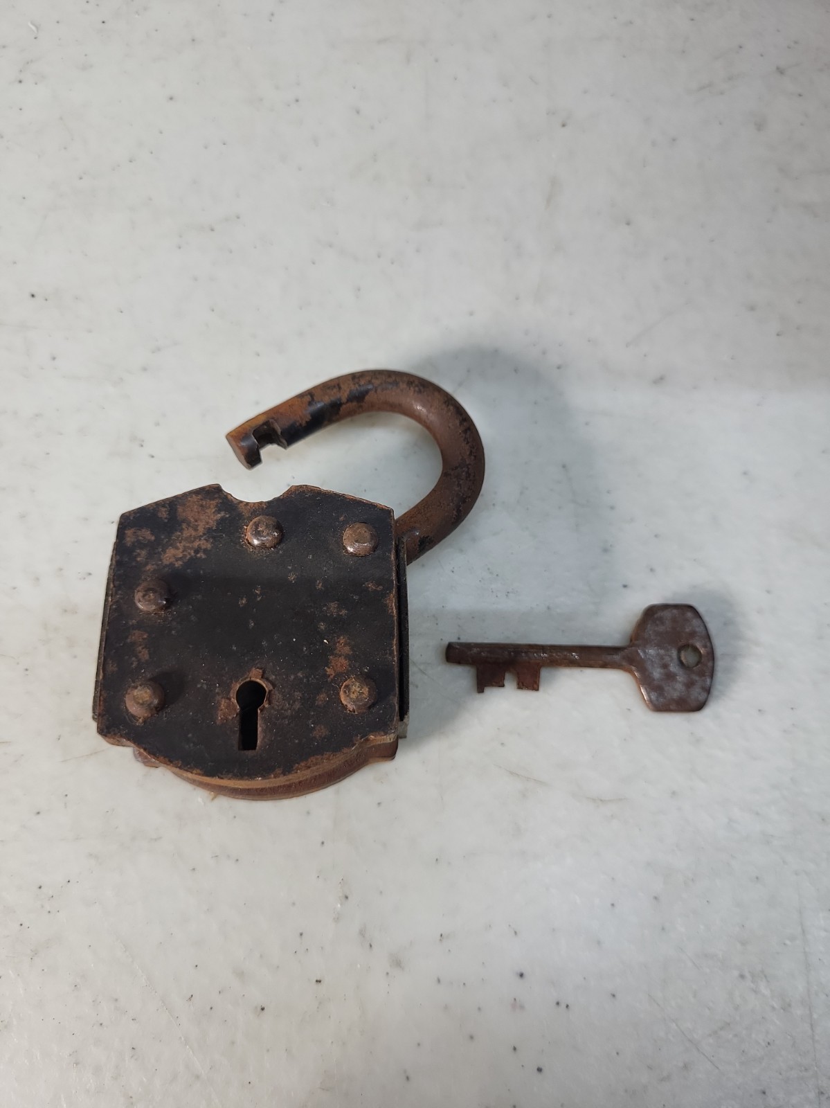 Vintage Antique PADLOCK Steel & Brass Lock. Legit Antique Lock & Key Vintage Antique PADLOCK Steel & Brass Lock. Legit Antique Lock & Key