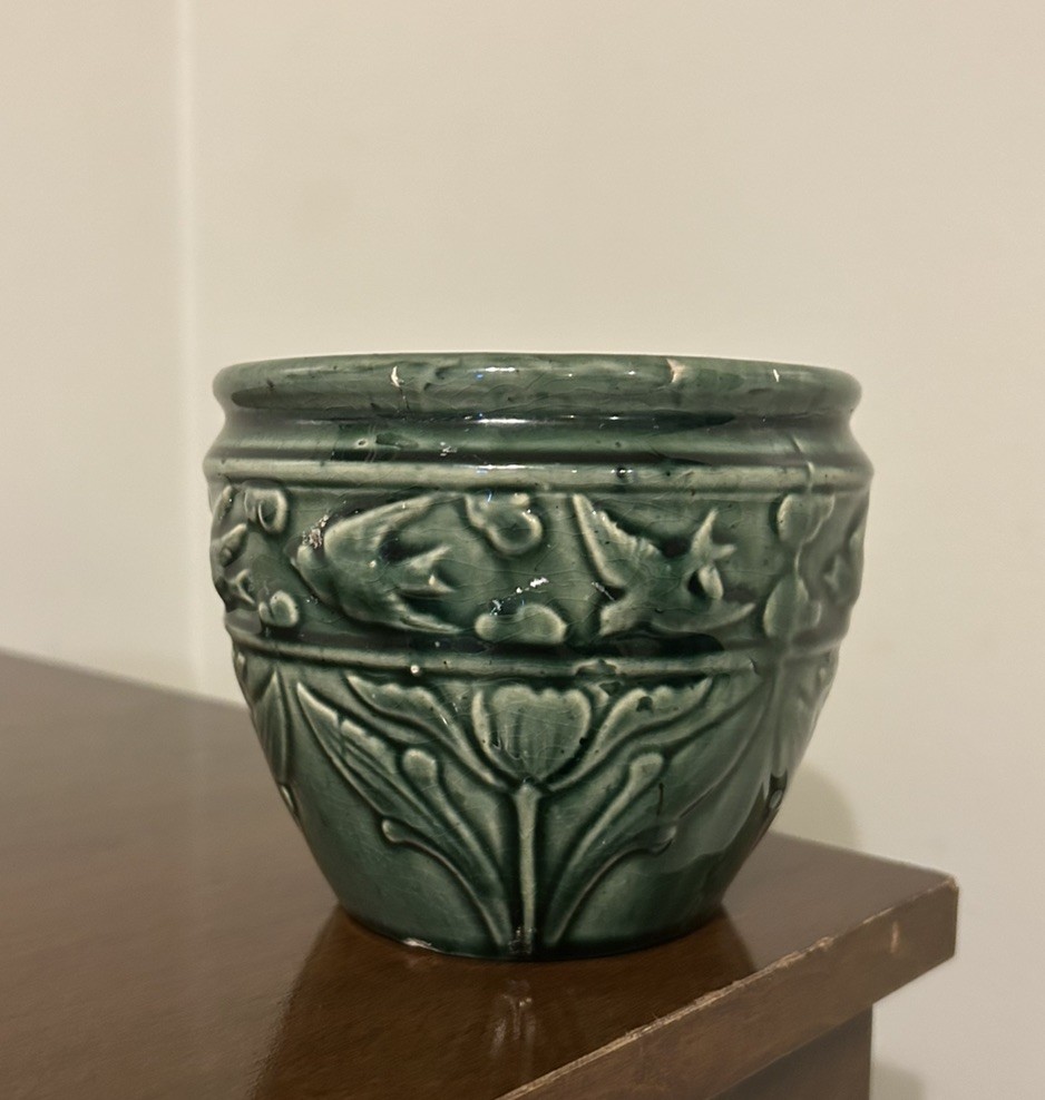 RARE 1917 Brush McCoy Flying Birds & Tulips Green Jardiniere Planter #239 CRACK RARE 1917 Brush McCoy Flying Birds & Tulips Green Jardiniere Planter #239 CRACK