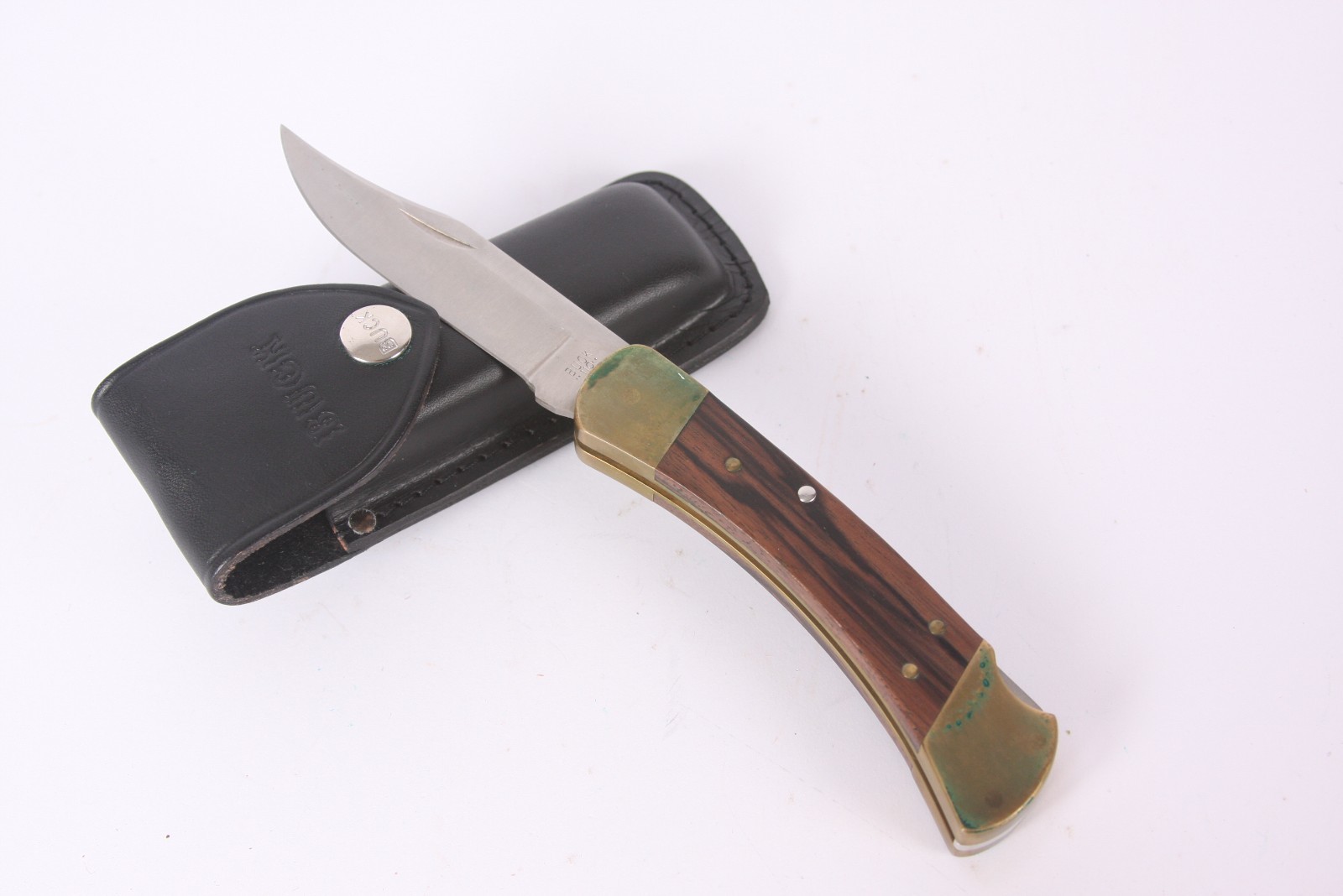 Vintage BUCK KNIVES 110 FOLDING HUNTER Vintage BUCK KNIVES 110 FOLDING HUNTER