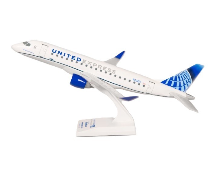 Skymarks United Express Skywest Embraer E-175 N204SY Desk 1/100 Model Airplane Skymarks United Express Skywest Embraer E-175 N204SY Desk 1/100 Model Airplane