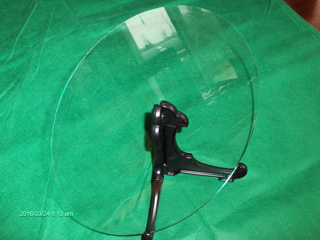 NEW REPLACEMENT FLAT Round Clock Glass, CUT TO YOUR SIZE 3" to 8" Diameter. NEW REPLACEMENT FLAT Round Clock Glass, CUT TO YOUR SIZE 3" to 8" Diameter.