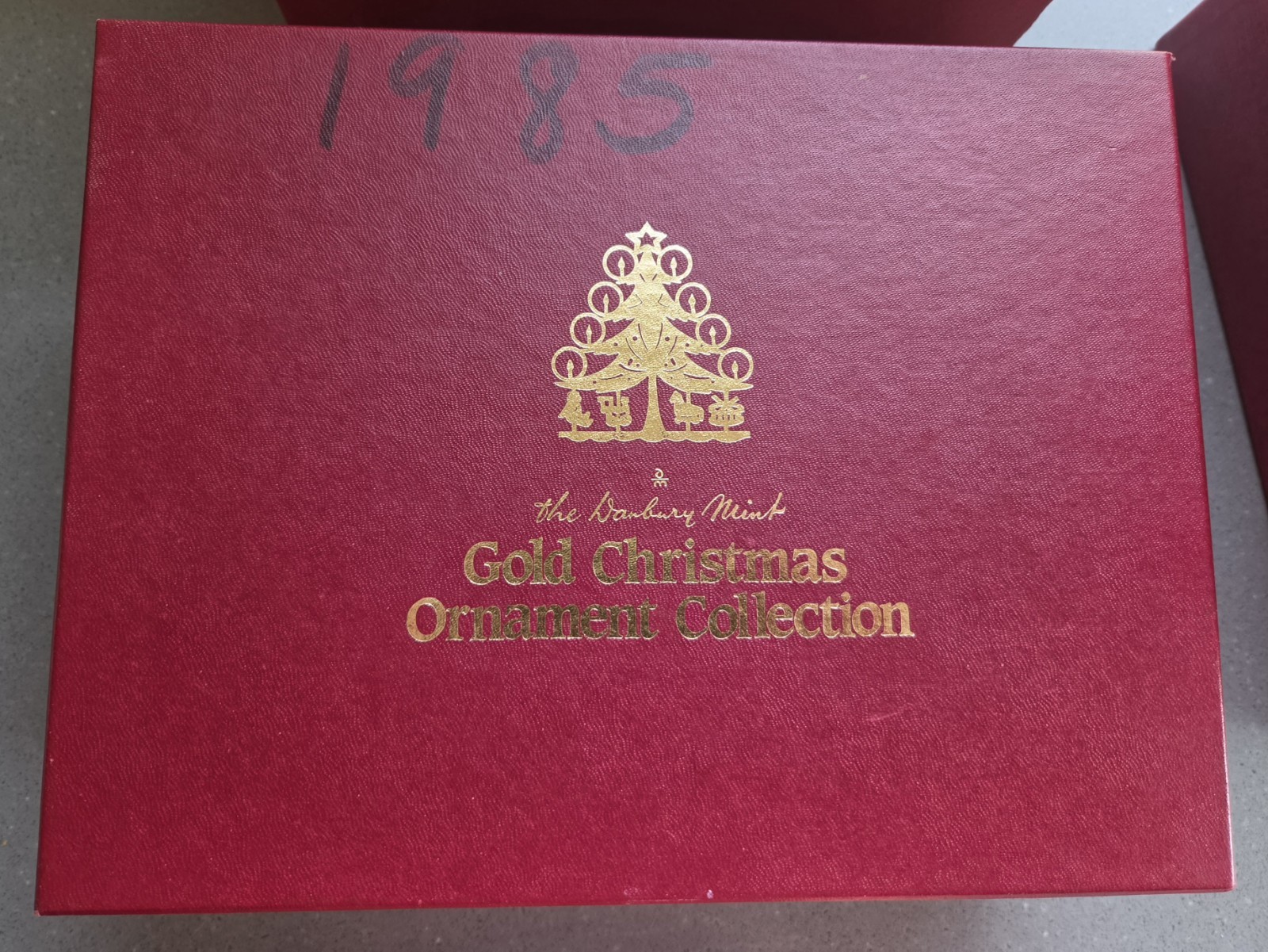 1985 Danbury Min Gold Plated Ornaments Oeignal Box 12 Ornaments VTG In Box Rare 1985 Danbury Min Gold Plated Ornaments Oeignal Box 12 Ornaments VTG In Box Rare