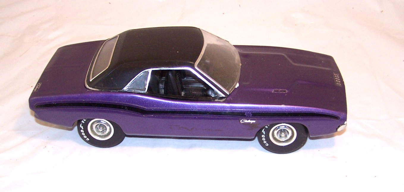 ULTRA RARE Purple 1970 Dodge Challenger R/T Jim Beam Decanter / Empty ULTRA RARE Purple 1970 Dodge Challenger R/T Jim Beam Decanter / Empty