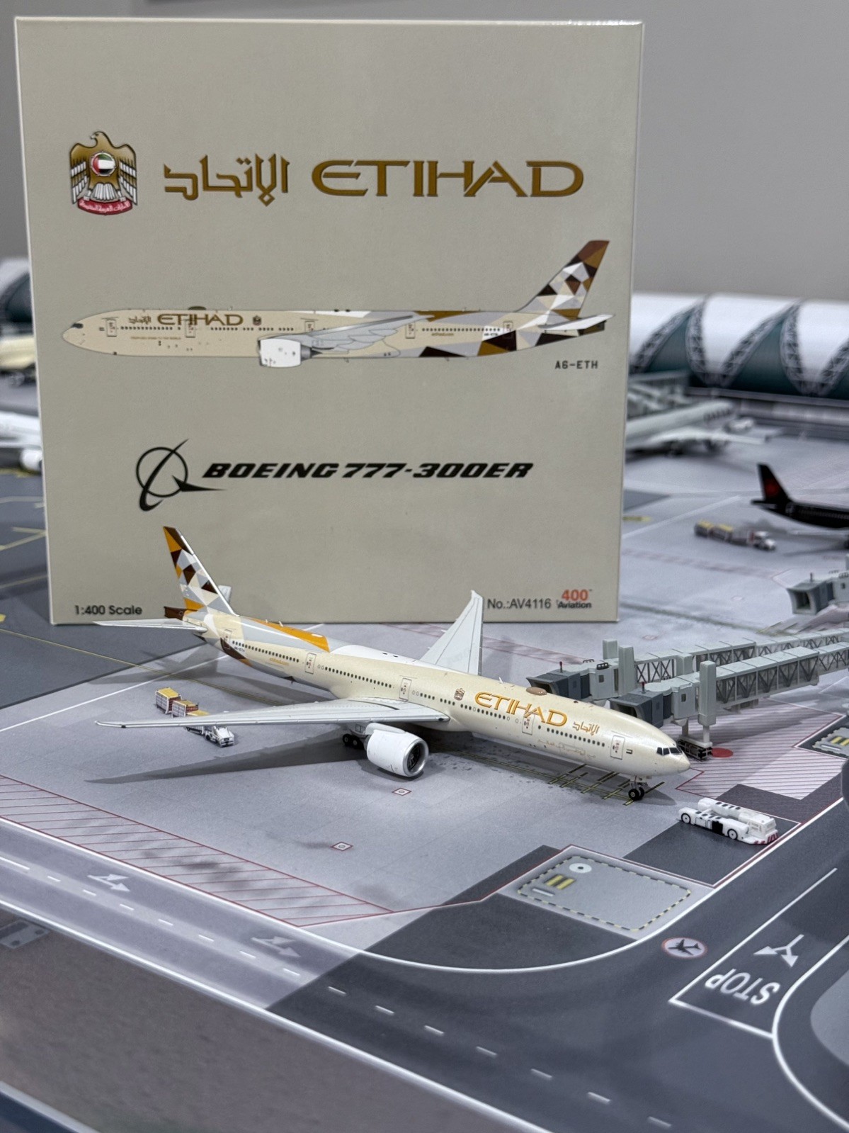 1:400 AV400 ETIHAD 777-300 ER 1:400 AV400 ETIHAD 777-300 ER