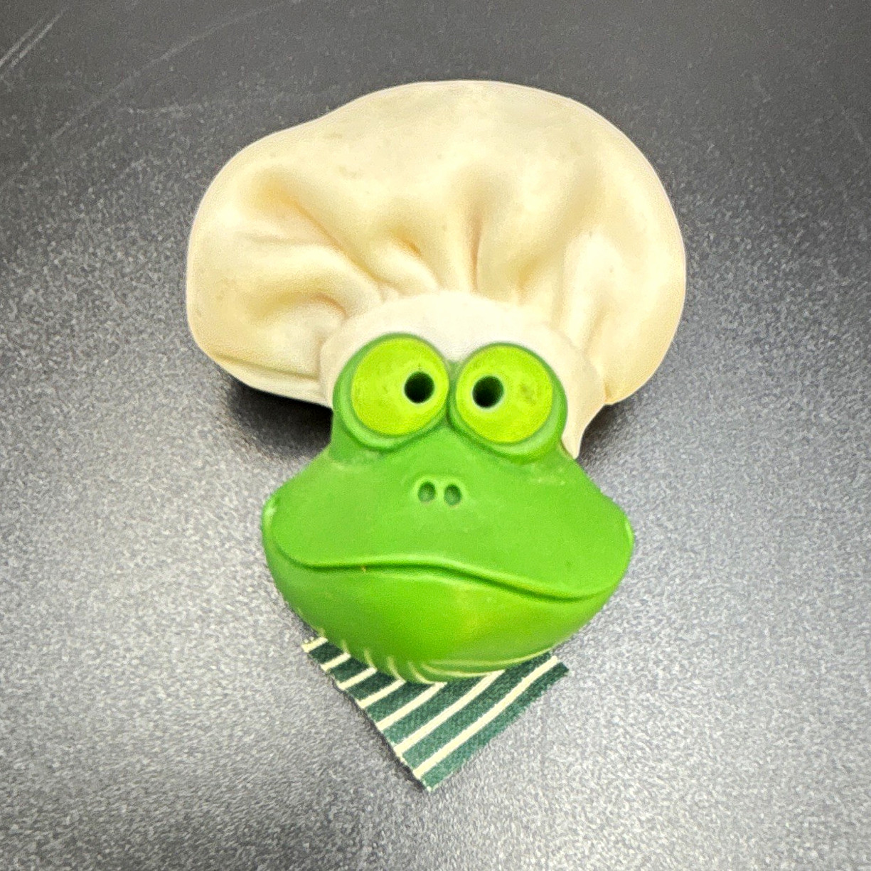 VTG Clay Critters Frog Chef Refrigerator Magnet 1980s/90s 3D Resin/Clay Critter