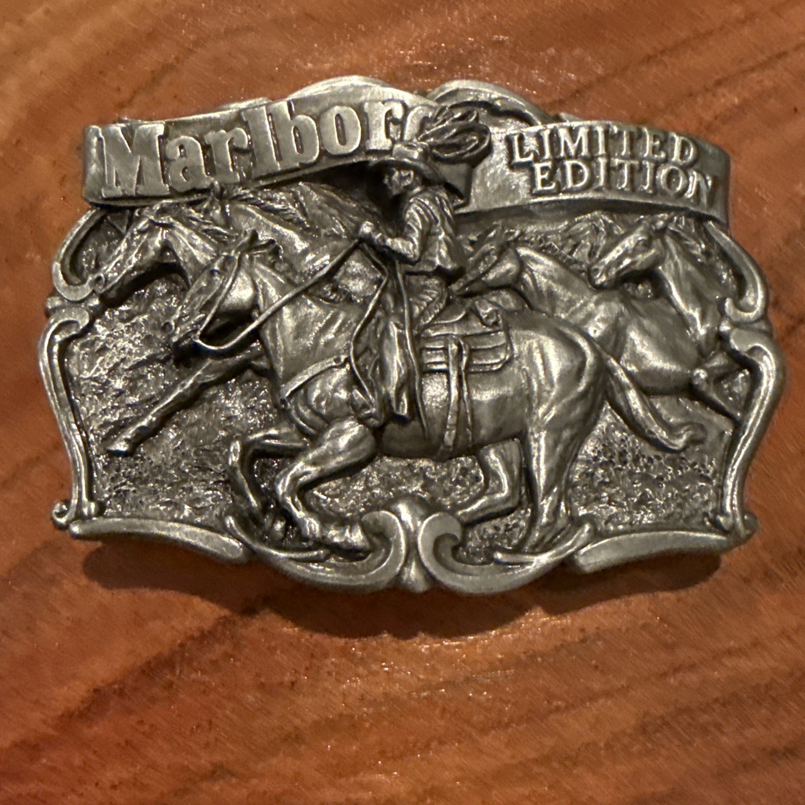 Rare Vintage Phillip Morris Marlboro Limited Edition Cowboy Belt Buckle #520 Rare Vintage Phillip Morris Marlboro Limited Edition Cowboy Belt Buckle #520