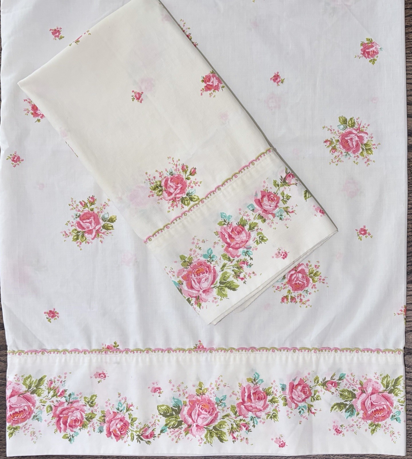 Vintage Wondercale by Springmaid No-Iron Set of 2 Standard Pillowcases Pink Rose Vintage Wondercale by Springmaid No-Iron Set of 2 Standard Pillowcases Pink Rose